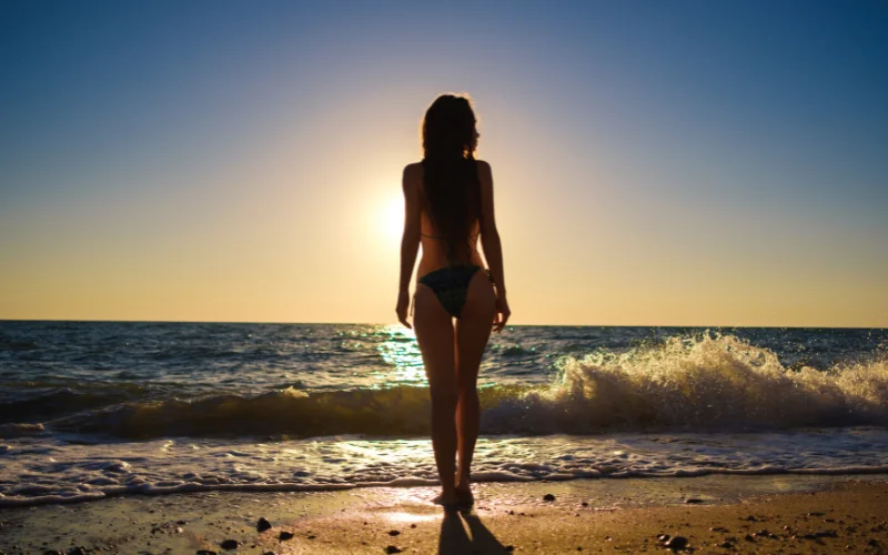 nude bikini pics