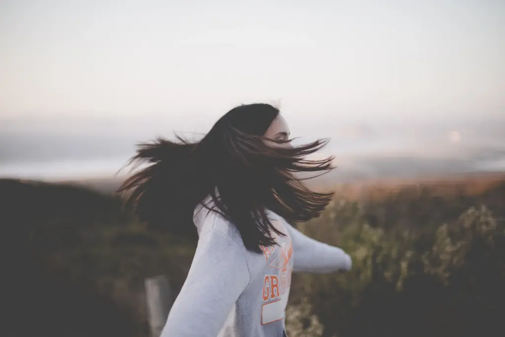 girl twirling