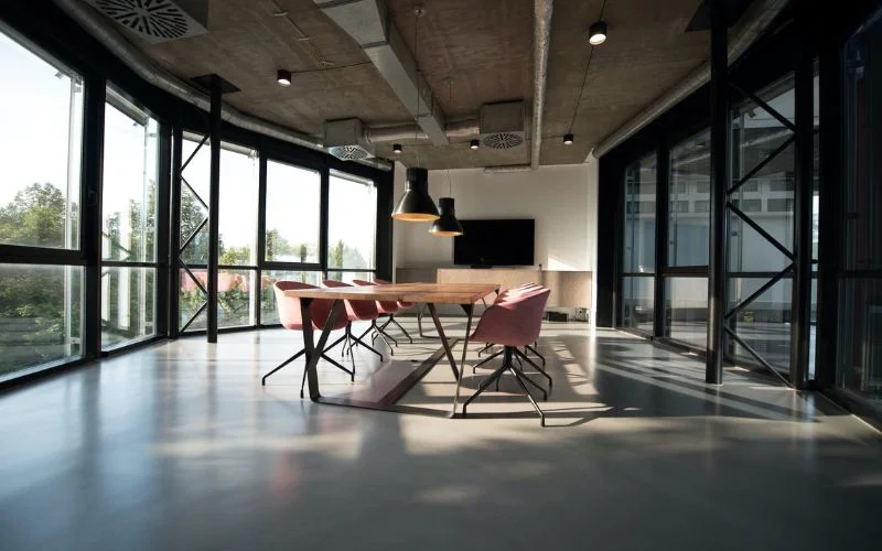 declutter the space