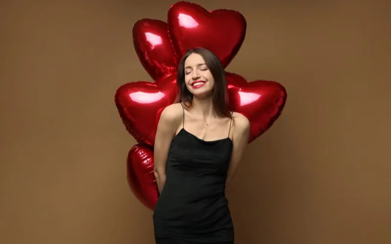 Valentine’s Day photo shoot, romantic photoshoot ideas, couples photoshoot inspiration, love photoshoot ideas, engagement session ideas,