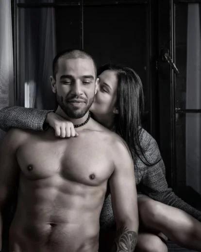 Couple boudoir pose capturing intimacy, connection, and emotional storytelling