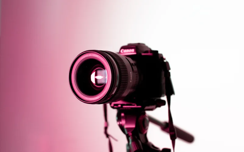 DSLR camera