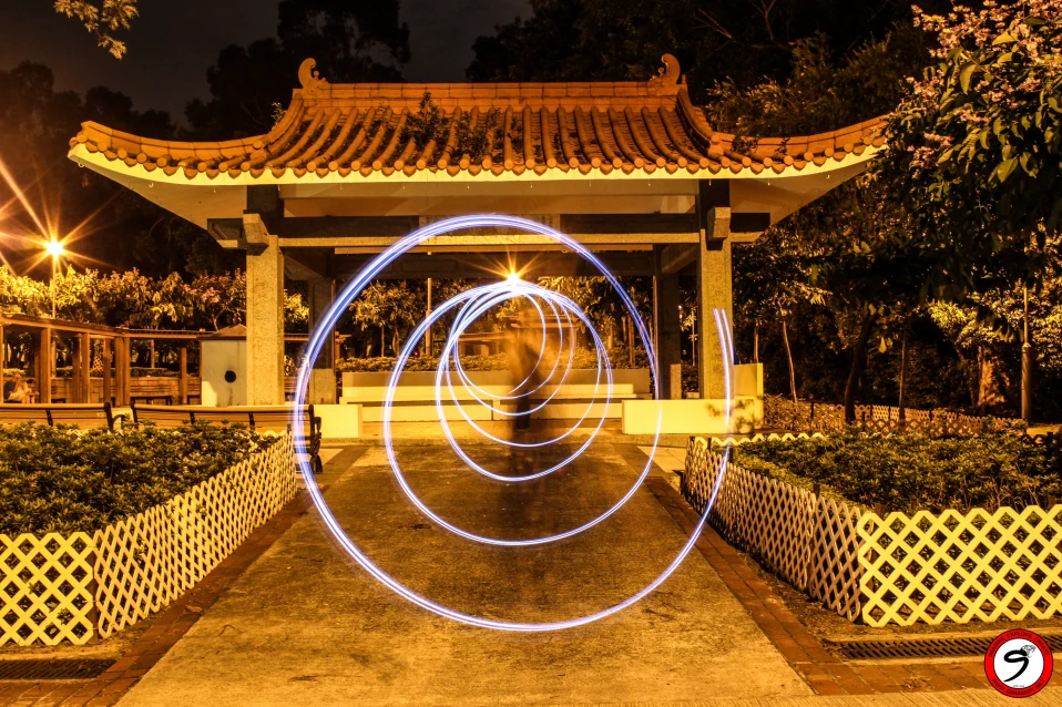 Striking swirl at temple